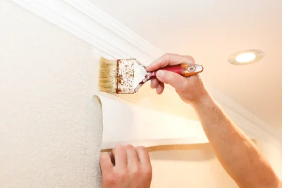 Pose de papier peint à Crocy — revêtements muraux et toiles de verre